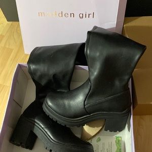 Madden Girl brand 6.5